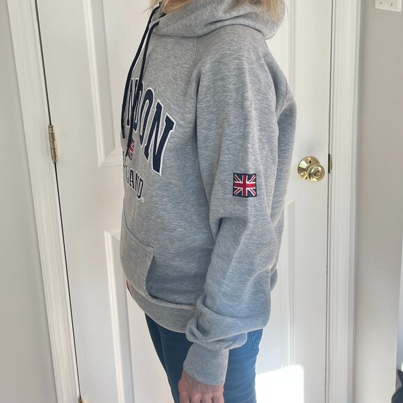 Unisex London, England Sweatshirt - Picture 3 of 6